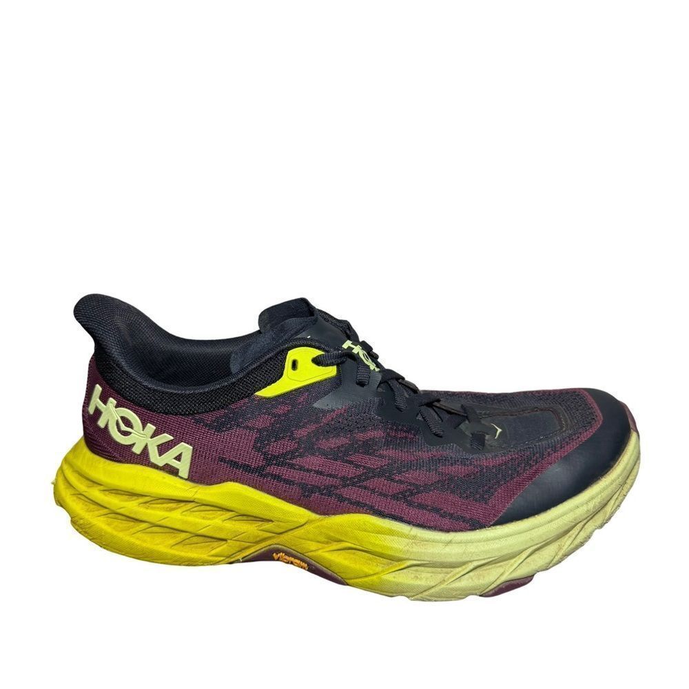 Hoka women’s speedgoat 5 Black and Neon Yellow Athletic Shoes size 9.5 B